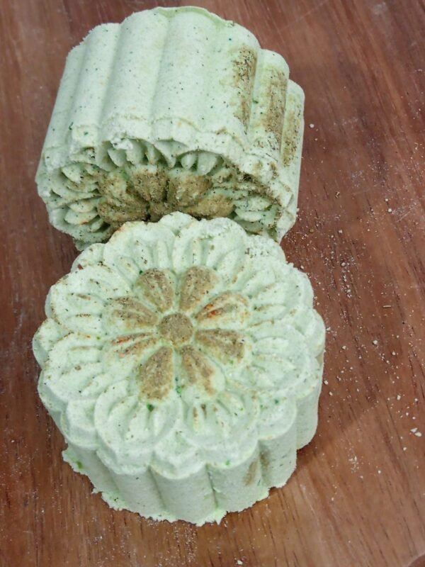 Restorative Minty Herbal Bath Bomb