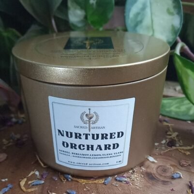 NURTURED ORCHARD, FRUITY & WOODY CANDLE