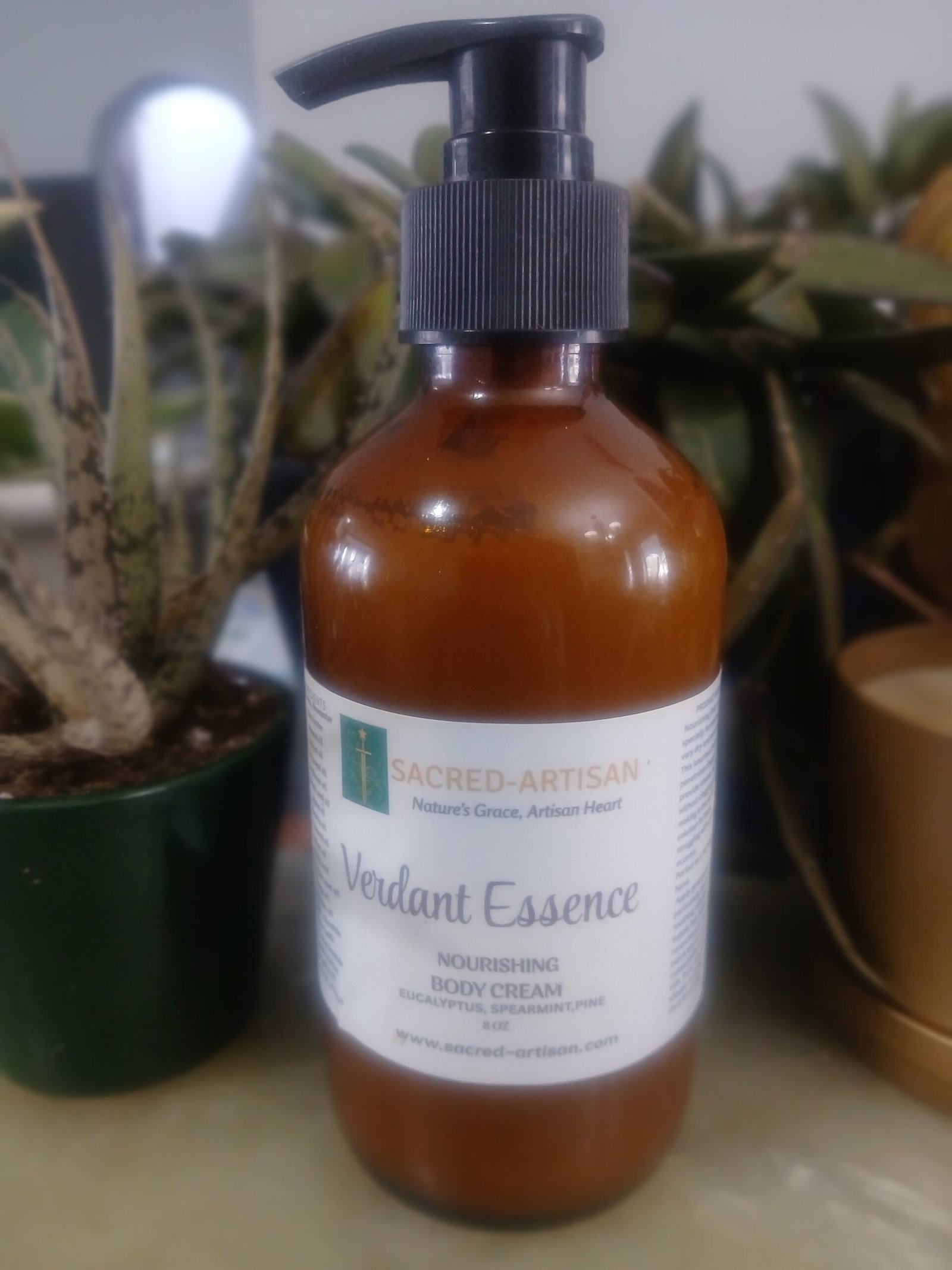 VERDANT ESSENSE NOURISHING BODY CREAM